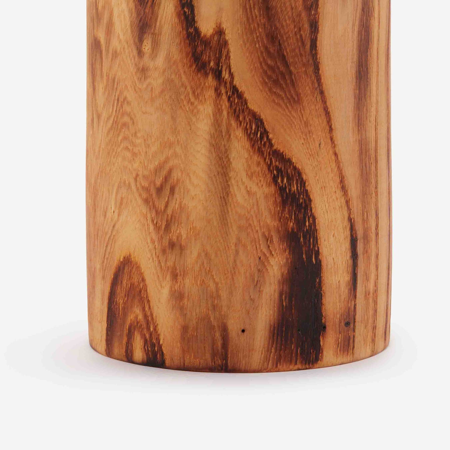 STOUT WOODEN VASE 17.1(L) x 17.1(B) x 25.6(H); 直径: 17.1