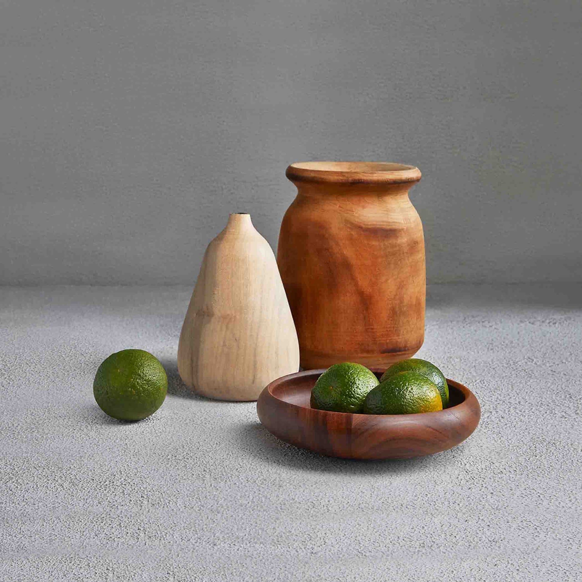 ELFIN WOODEN VASE 15.5(長さ) x 15.5(幅) x 21(高さ); 直径: 15.5