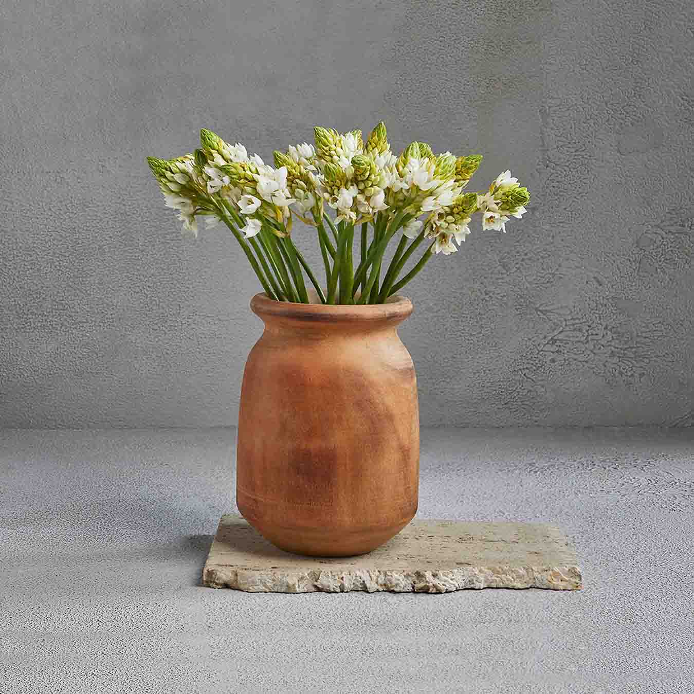 ELFIN WOODEN VASE 15.5(長さ) x 15.5(幅) x 21(高さ); 直径: 15.5