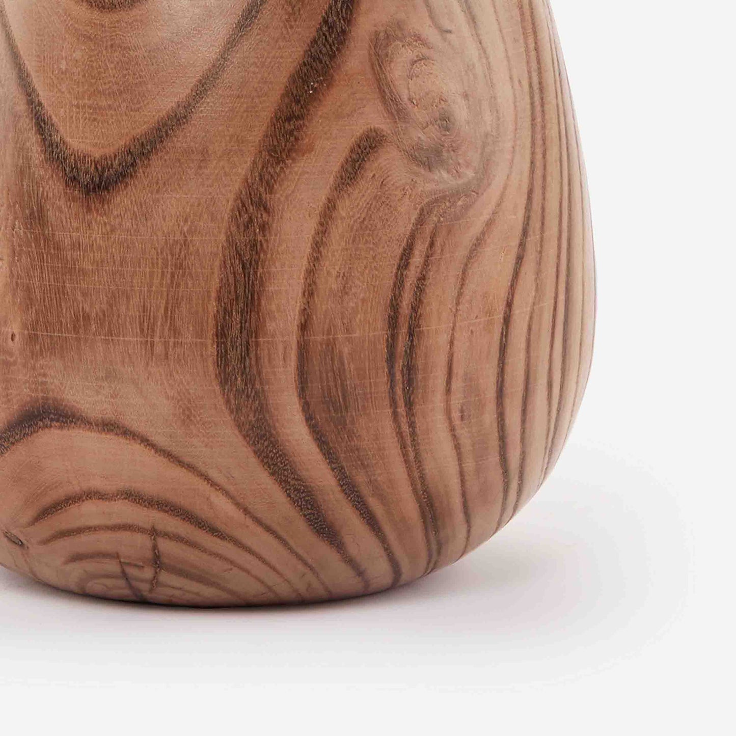 SKITTLE WOODEN VASE 14.6(L) x 14.6(B) x 13.1(H); 直径: 14.6