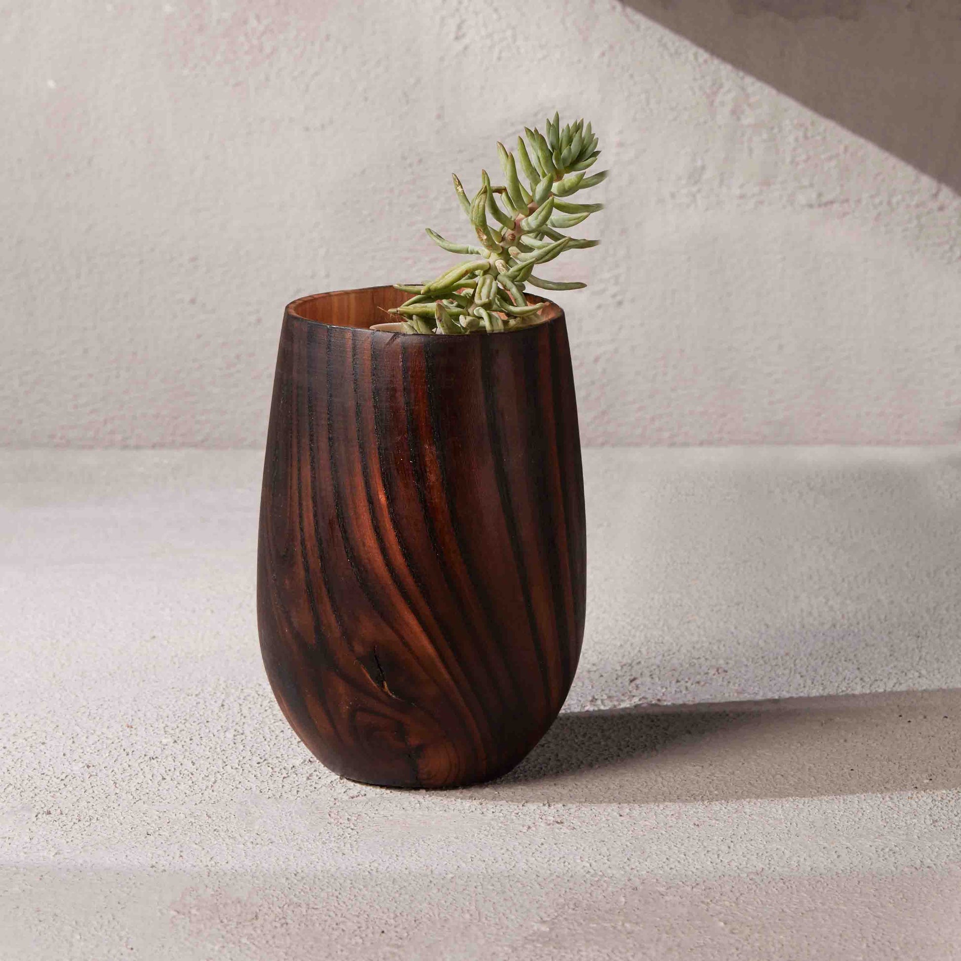 HICKORY WOODEN VASE 13.3(長さ) x 13.3(幅) x 20.3(高さ); 直径: 13.3