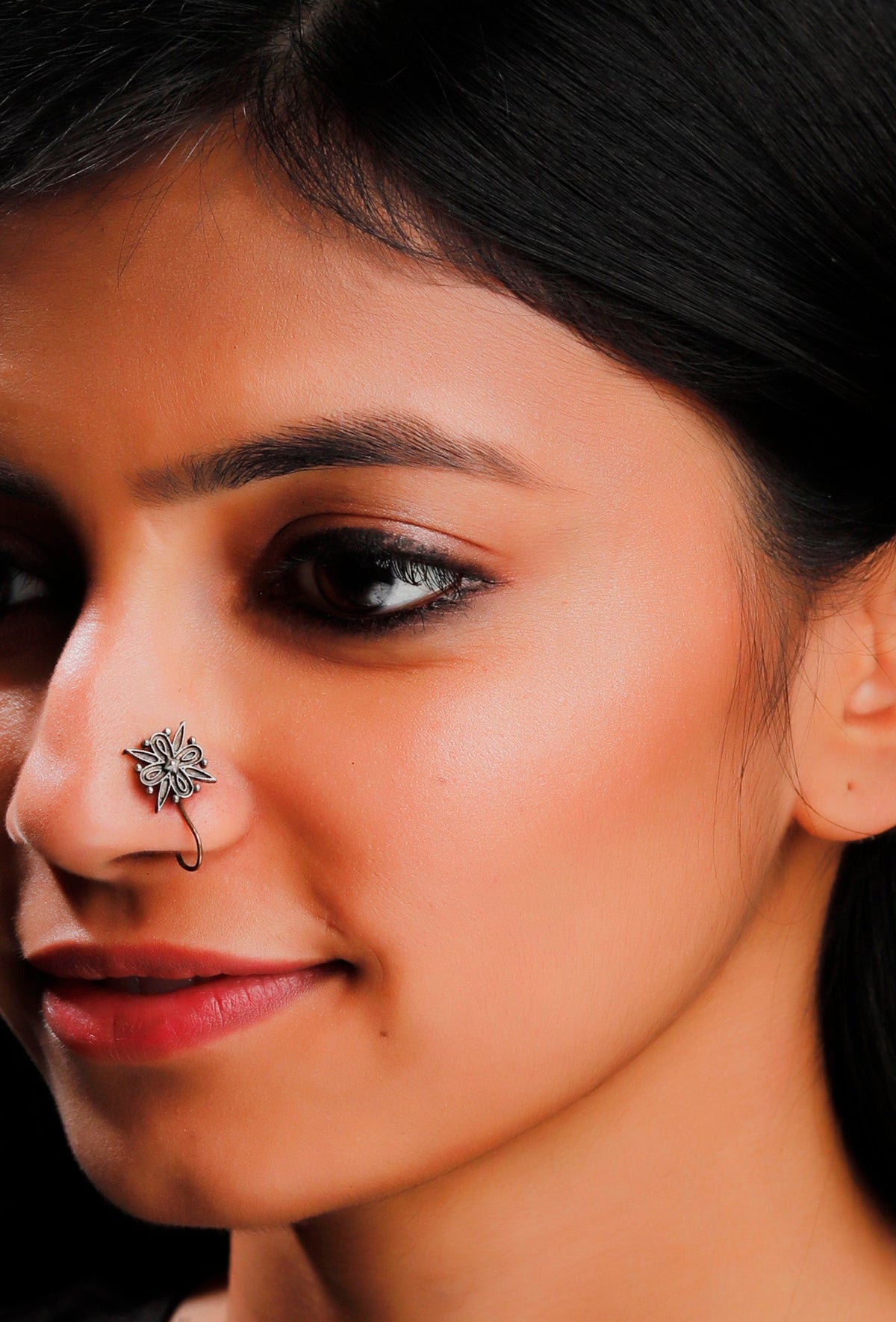 Flower Star Intricate Motif Nosepin タイプ ピアス