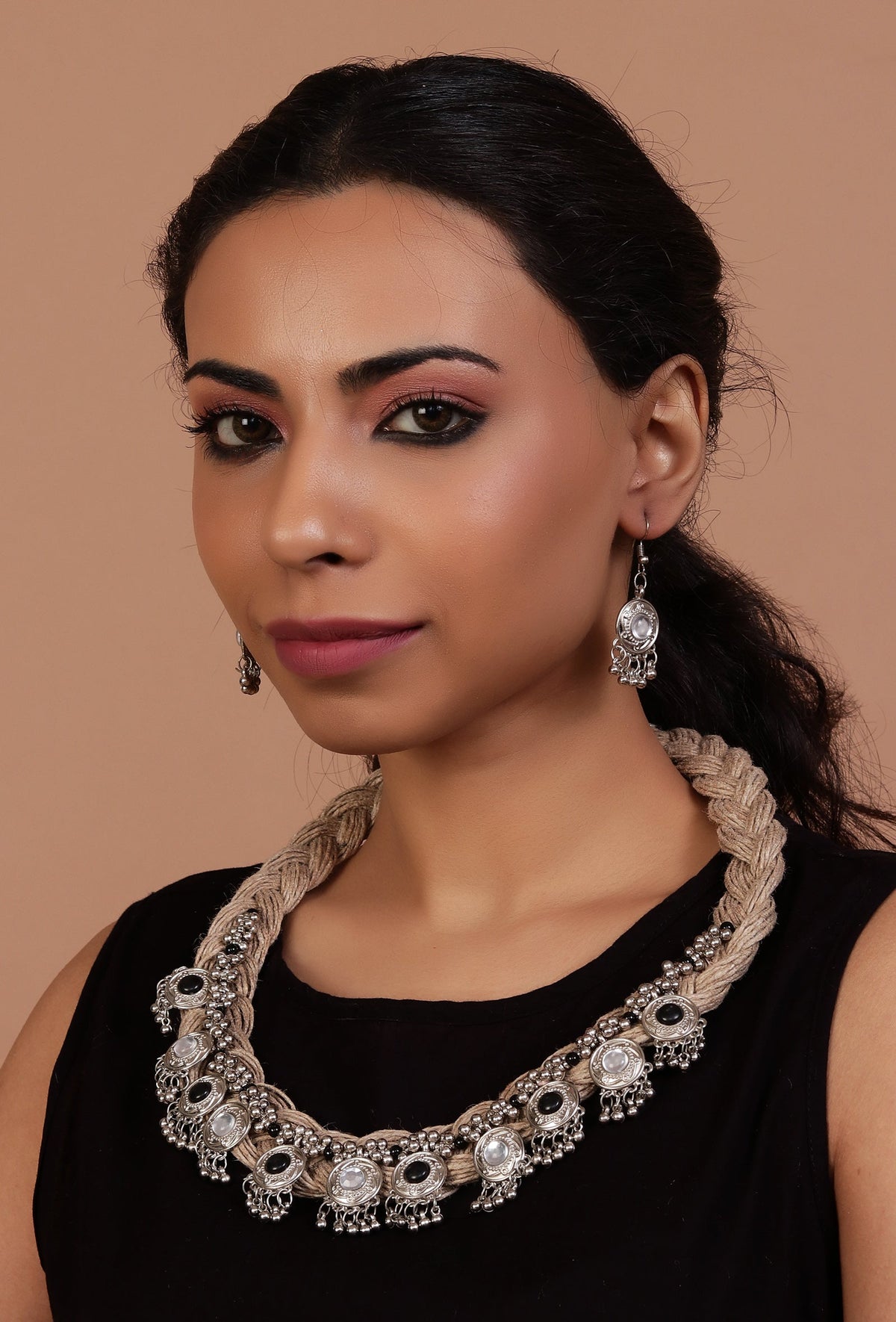 Monochrome Ghunghru Chic Jute Jewelry Set