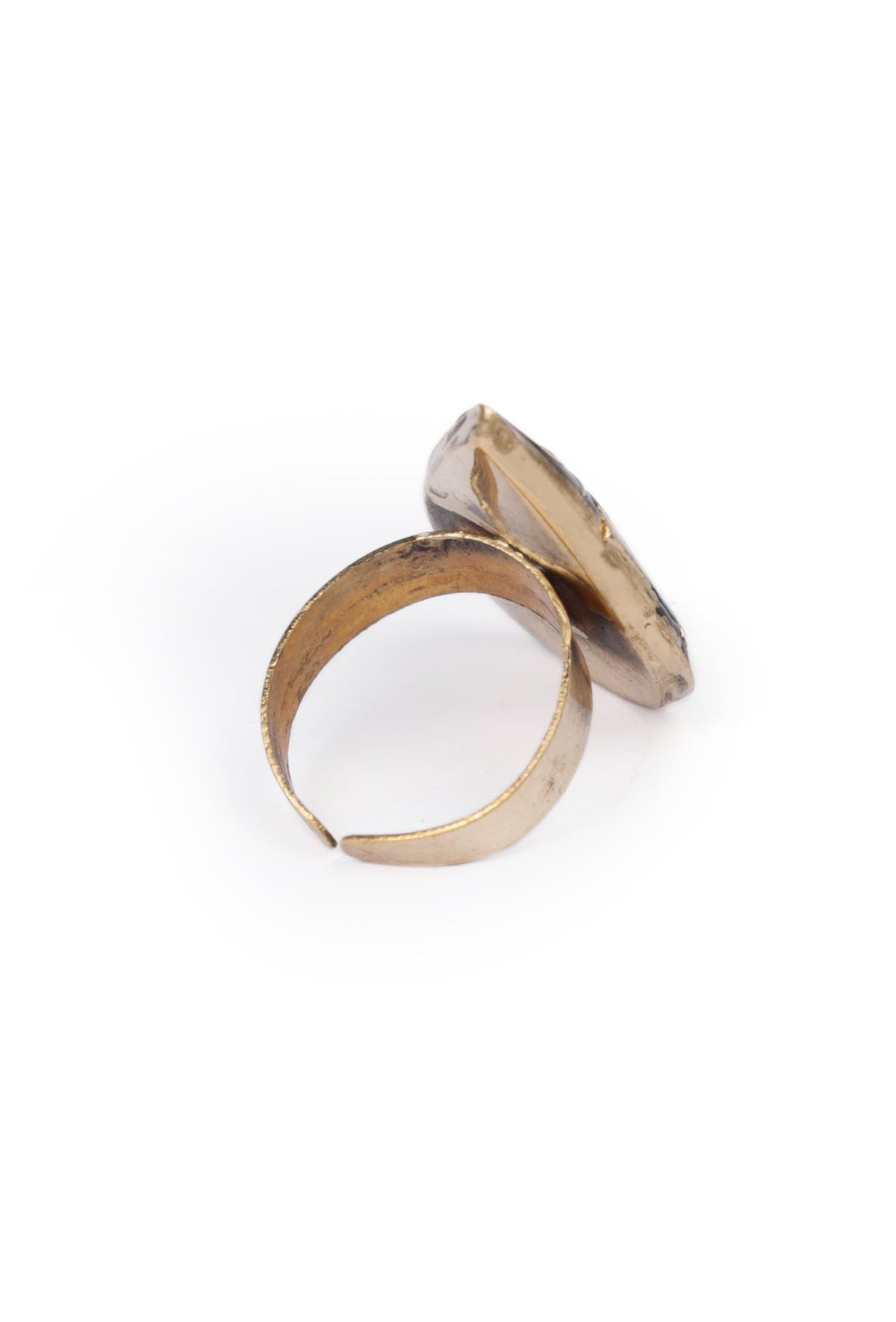 Laq Fashionable Light Weight Multi Color Ring