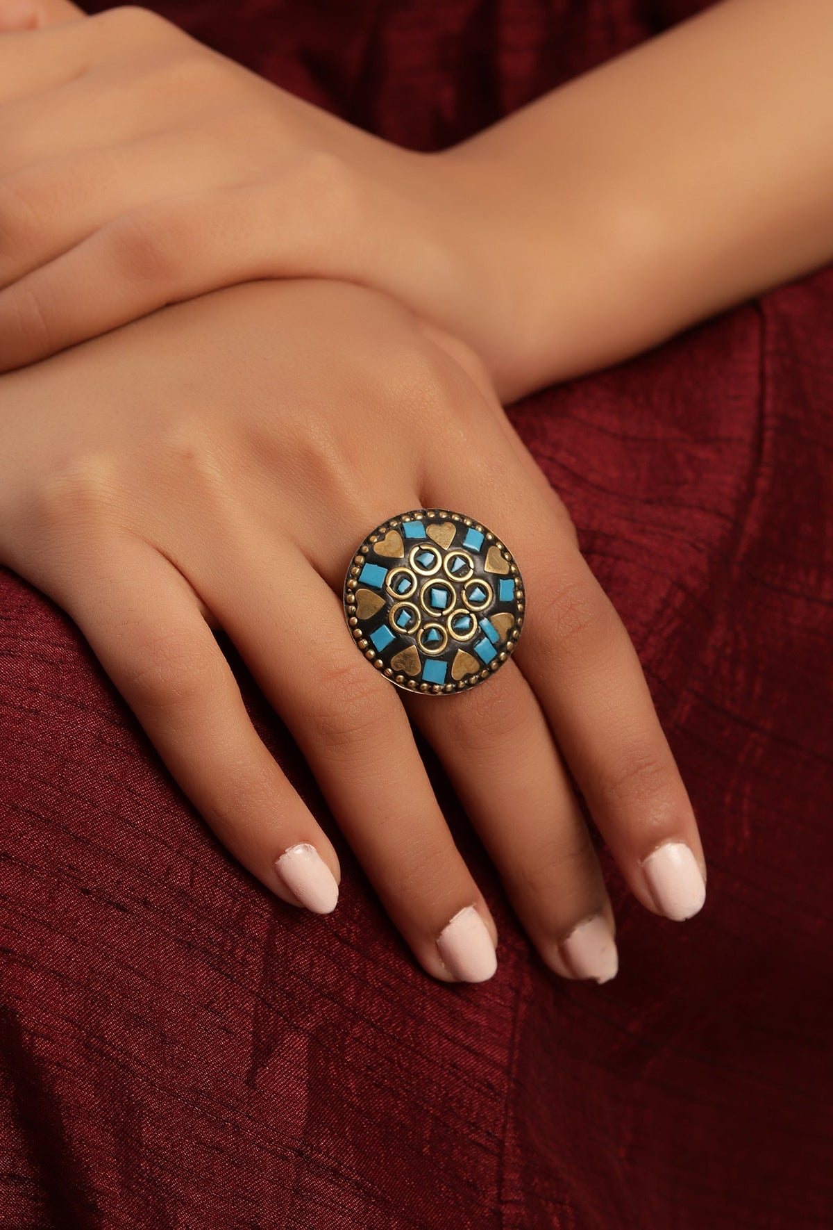 Laq Fashionable Light Weight Circular Shield Shaped Multi Color Ring