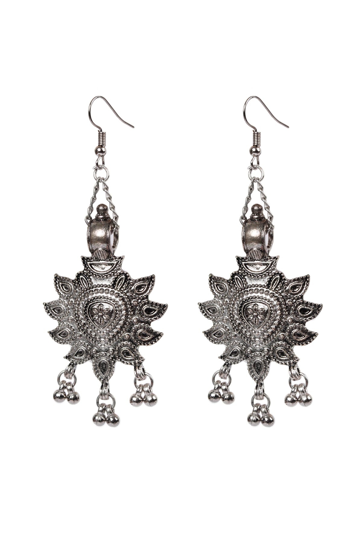 Silver Plated Partywear Trendy Shaped Square Bead Chain Maangtikka With Dangler Earring