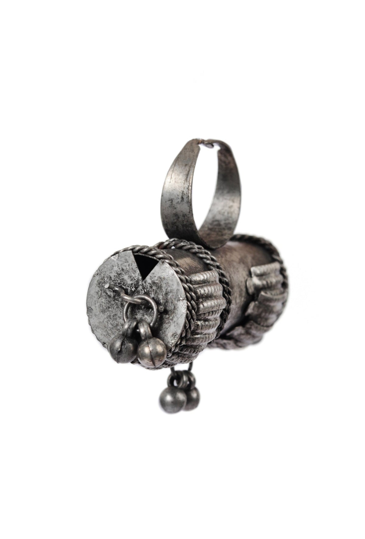 Silver Look Like Designer Lightweight Adjustable Petal Drum Shaped Size Partywear Ring