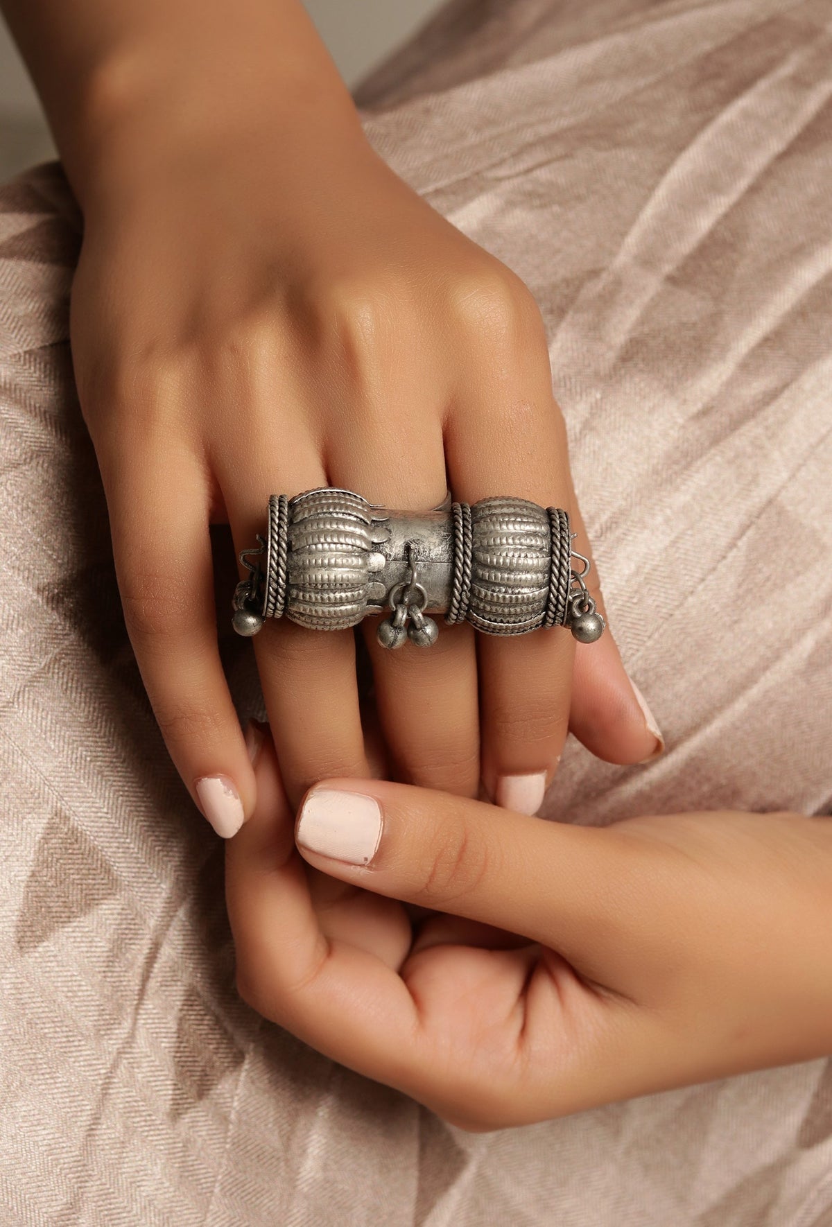 Silver Look Like Designer Lightweight Adjustable Petal Drum Shaped Size Partywear Ring