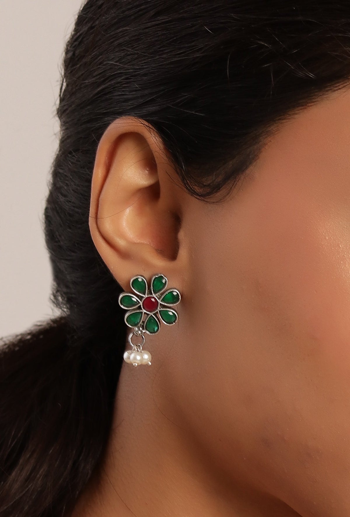 Elegant Green Stone Embellished Hasli And Earring Set