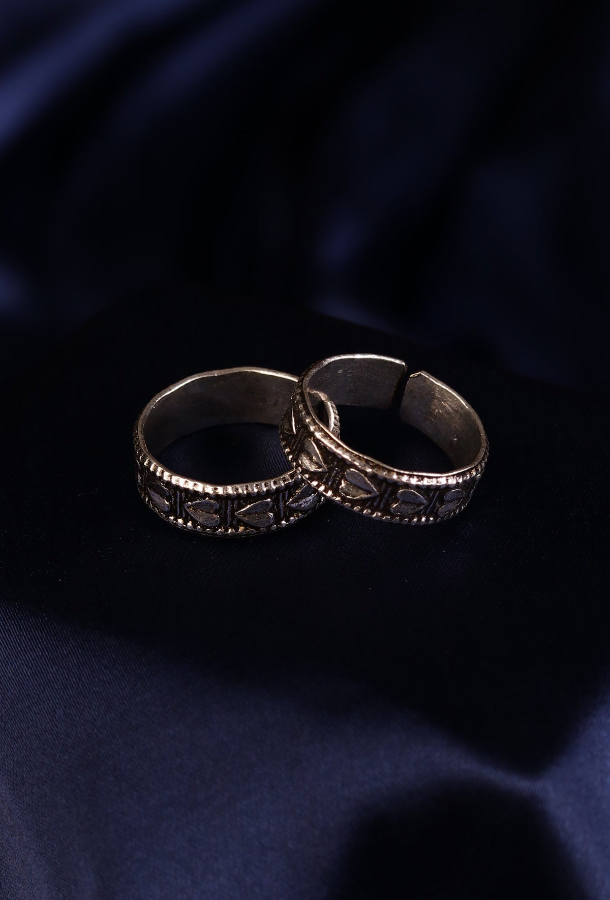 Betel Leaf Pattern Adjustable Toe Ring