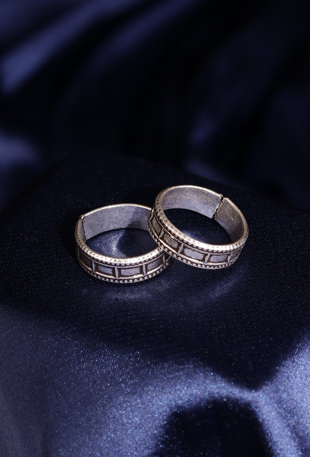 Ojasvi Elegant German Silver Adjustable Toe Ring