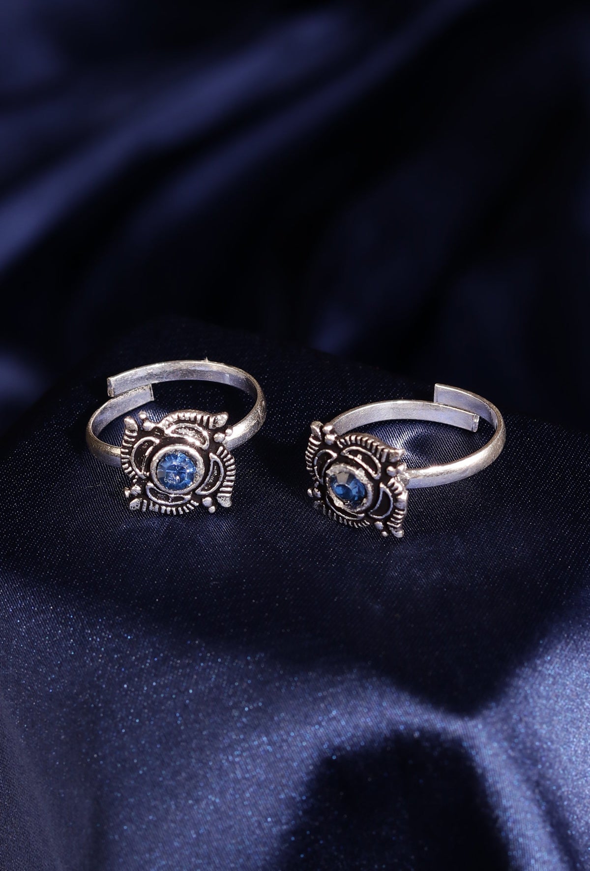 Sapphire Stone German Silver Adjustable Toe Ring