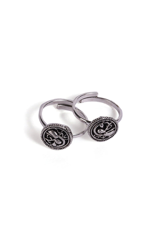 Mayur German Silver Adjustable Toe Ring