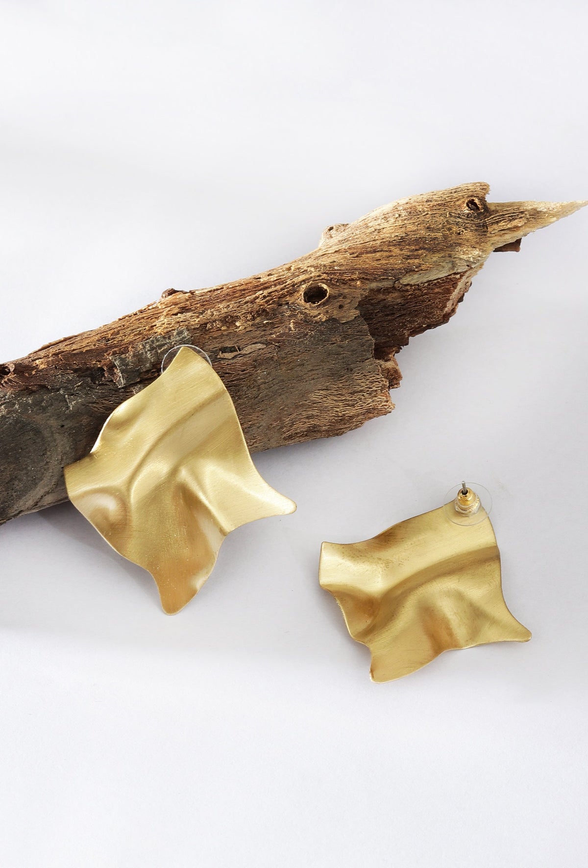 Lustrous Ripple Earrings