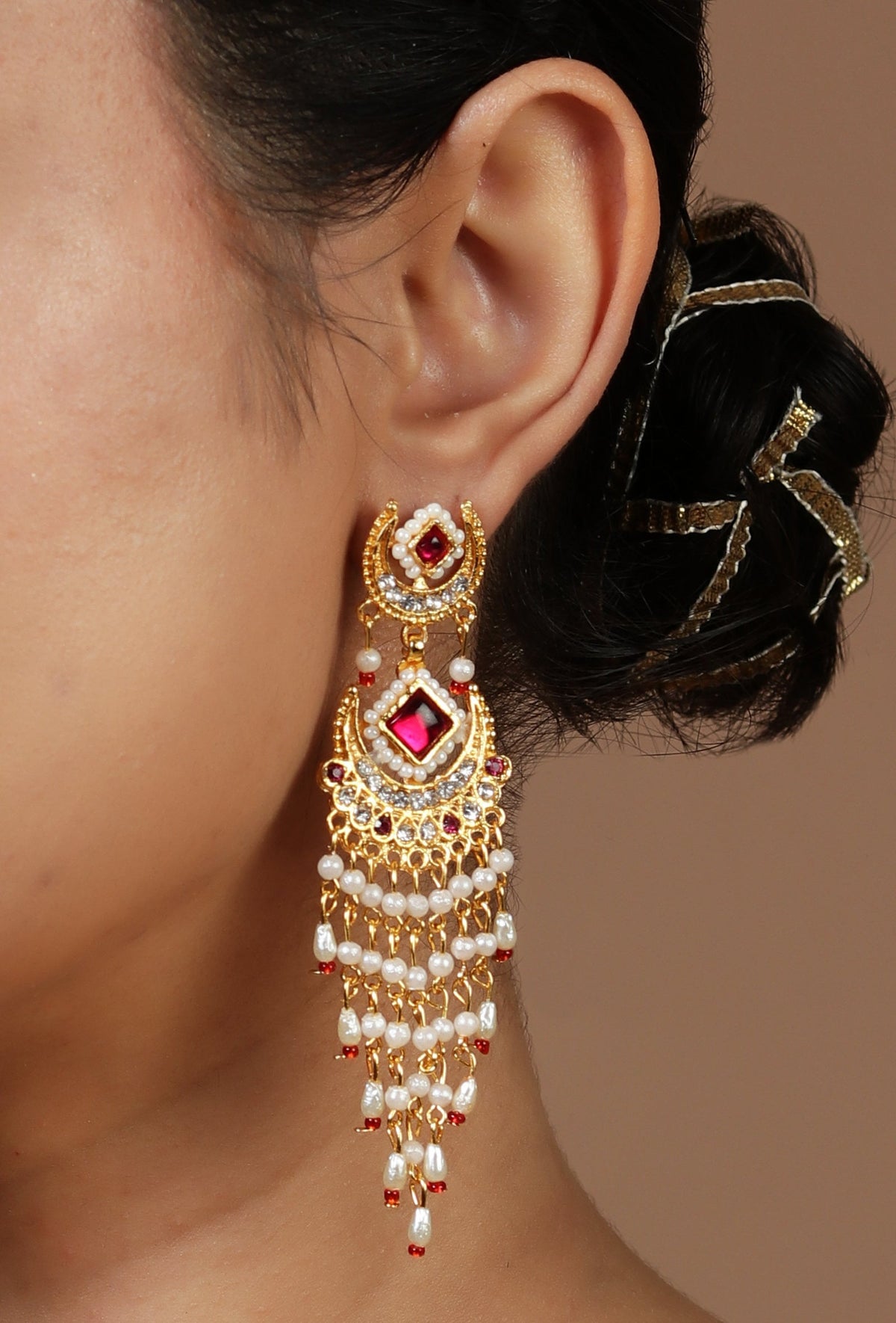 Noor-e-Laal Pearl Set