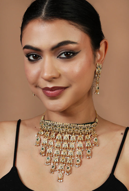 Ajwadi Pachi Kundan Guluband