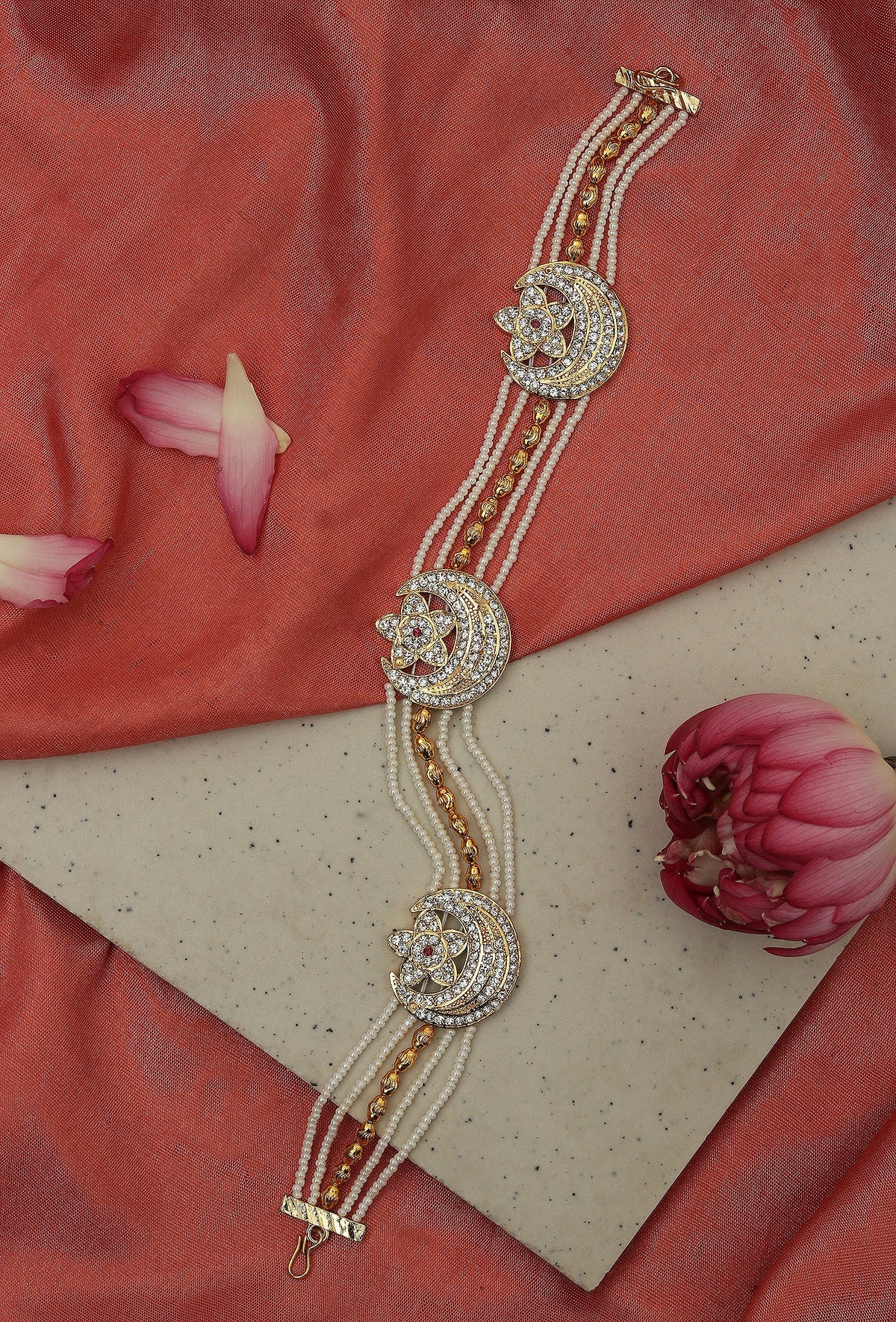 Mughal Crescent Matha Patti