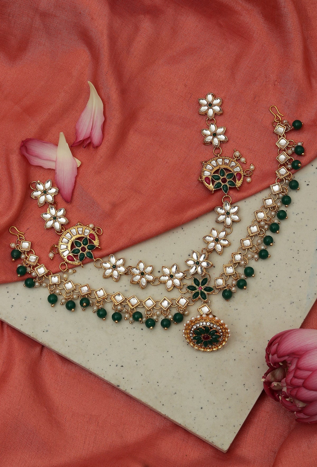 Rajwadi Floral Kundan Maang Tikka