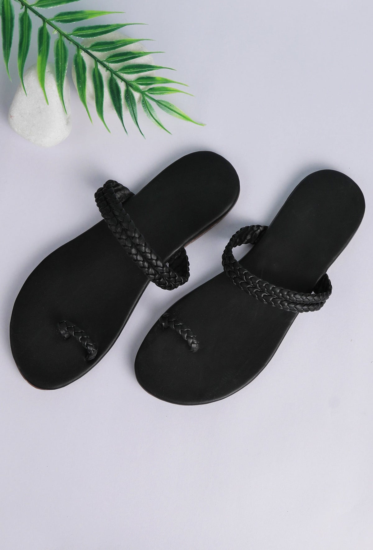 Black Knotted Cruelty Free Leather Sandals サイズ EU35