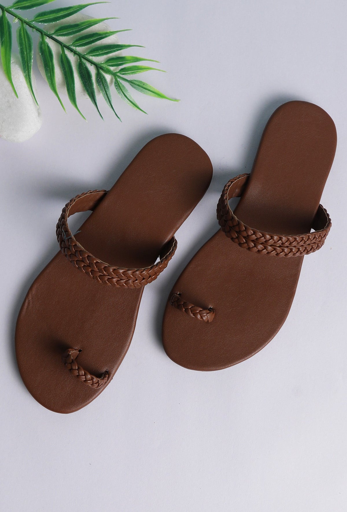Caramel Brown Knotted Cruelty Free Leather Sandals サイズ EU41