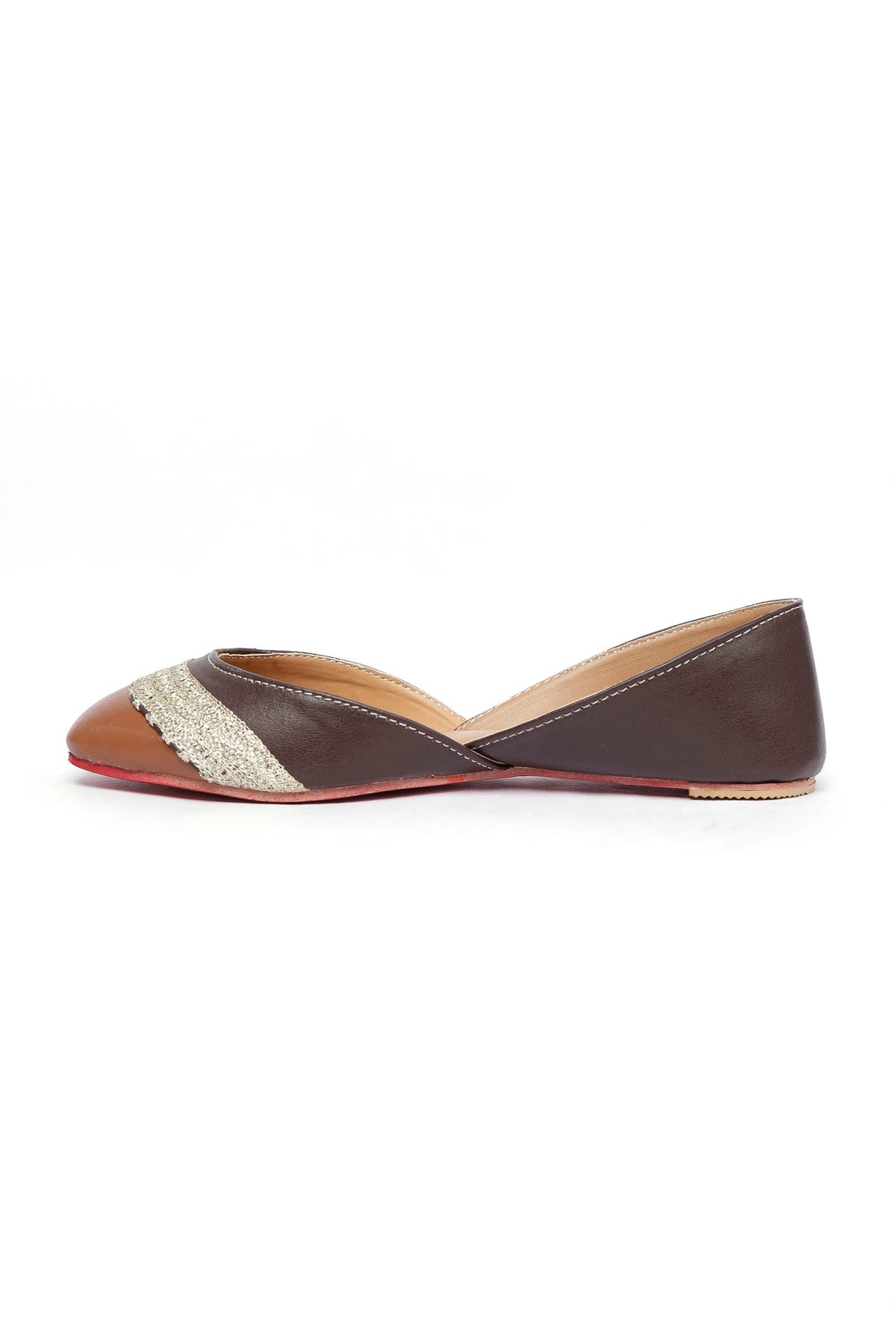 Caramel Beige Embroidered Cruelty-Free Leather Juttis サイズ EU41