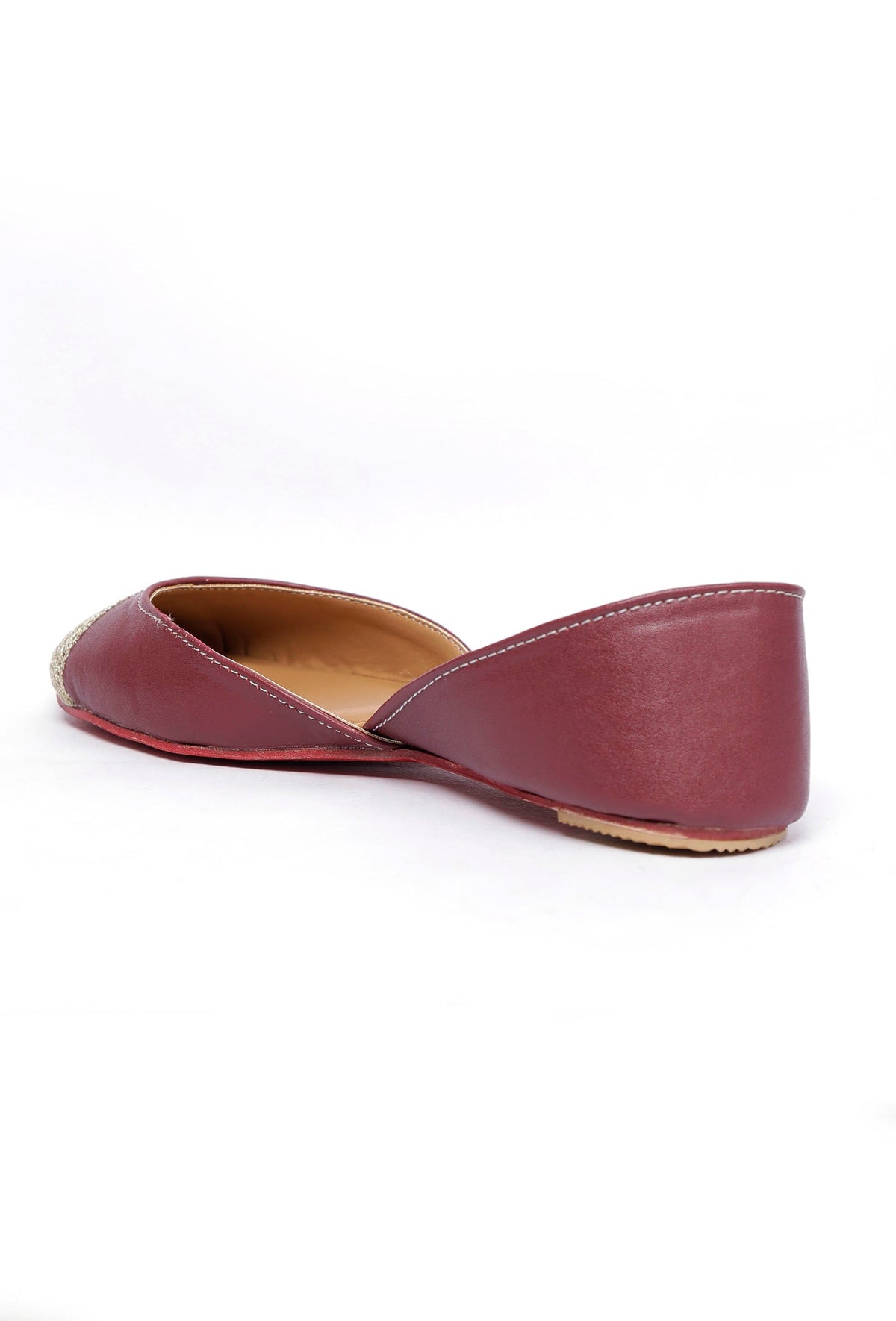 Caramel Red Embroidered Cruelty-Free Leather Juttis サイズ EU35