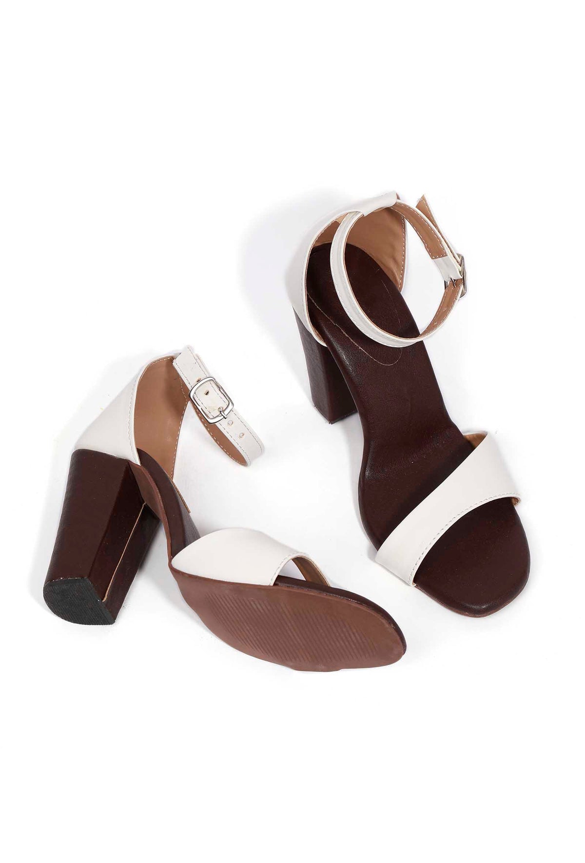 Maria White Strap Cushion Padded Heels サイズ EU35