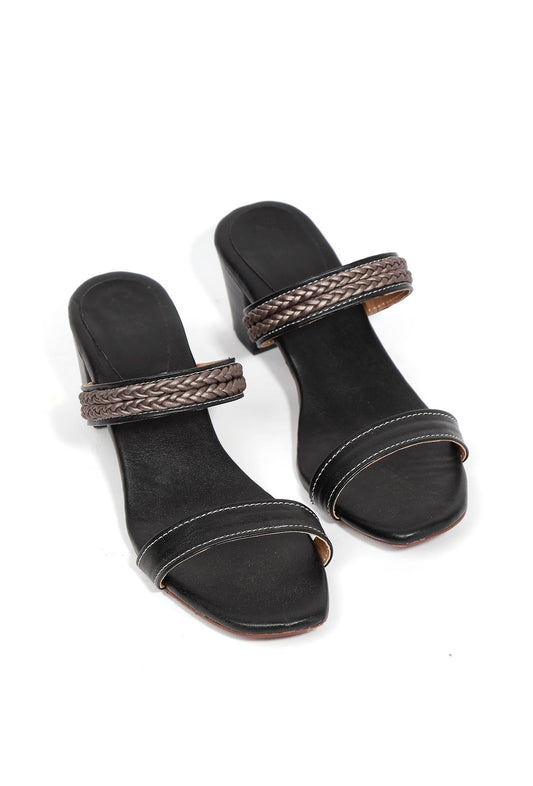 Sara Black Strap Cushion Padded Heels サイズ EU38