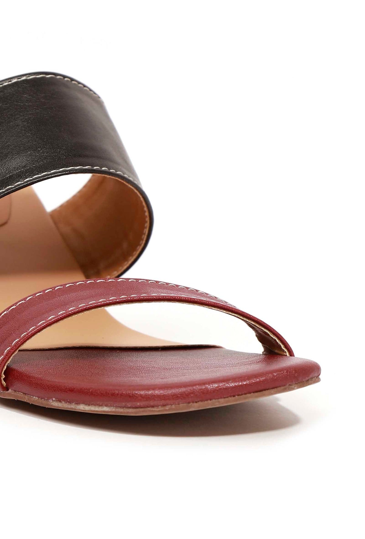 Cherry Red and Black Strap Cushion Padded Heels サイズ EU42
