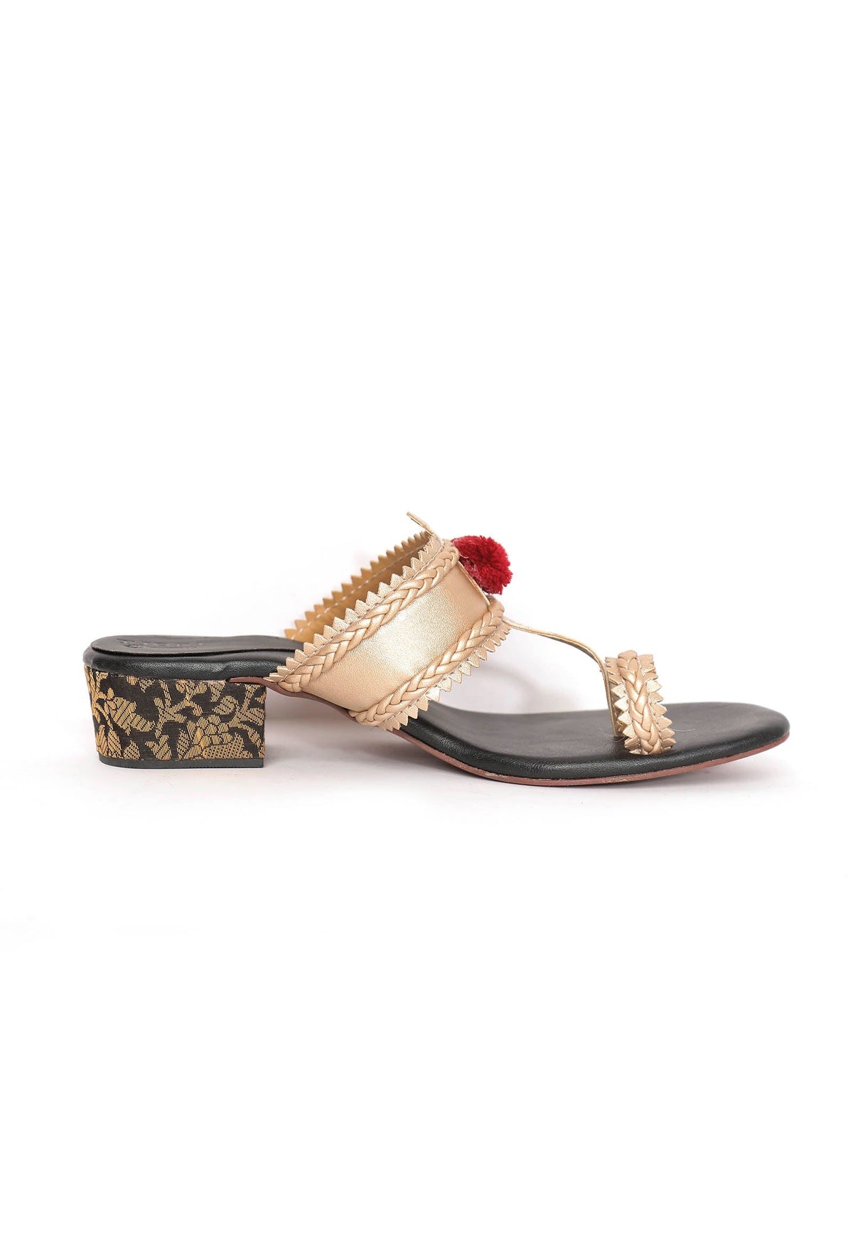Golden with Black Brocade Kolhapuri Inspired サイズ EU38