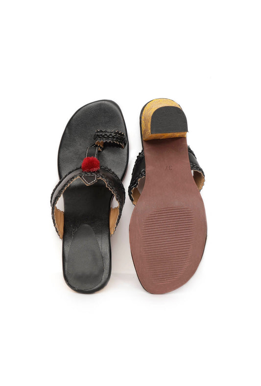 Charcoal Black with Yellow Brocade Kolhapuri Inspired Heels サイズ EU38