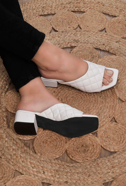 White Cushioned Cruelty Free Leather Heels サイズ EU38