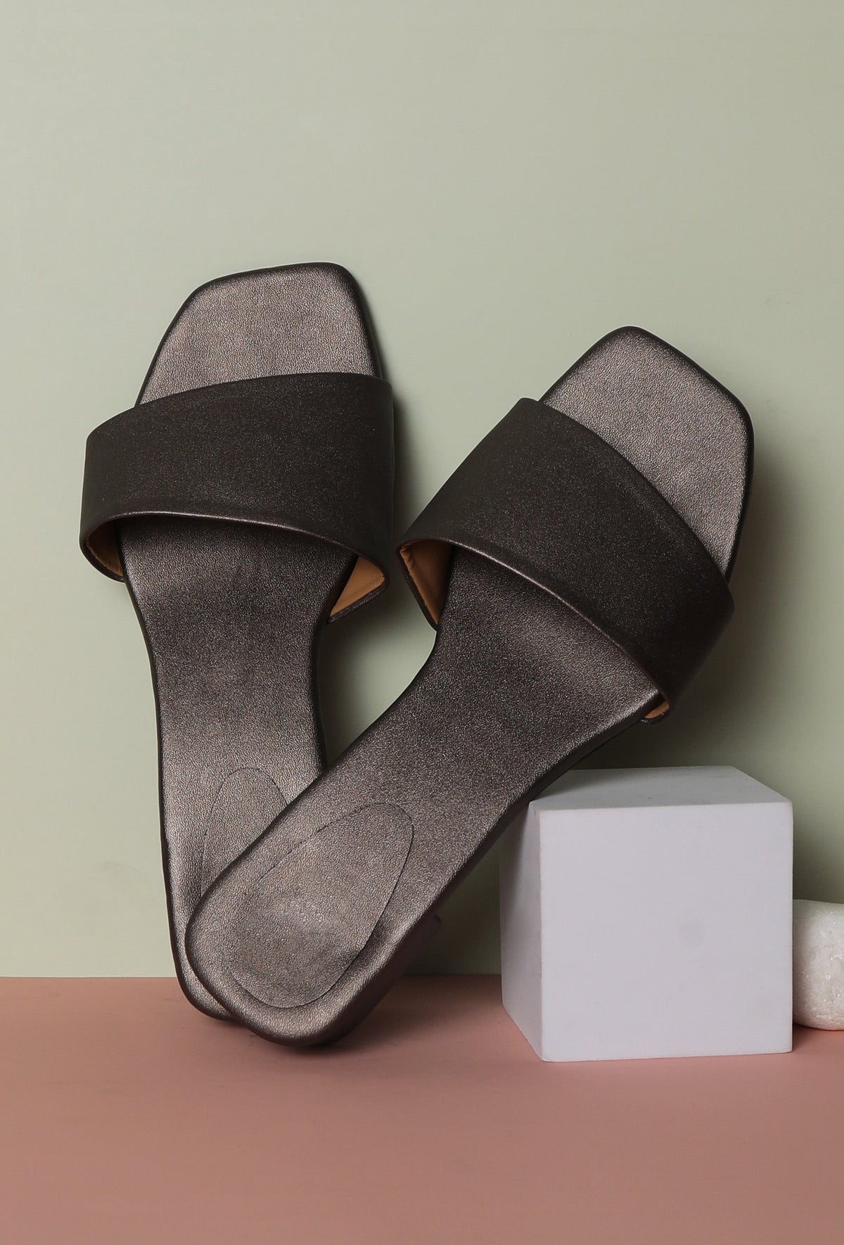 Strappy Grey Cruelty Free Leather Heels サイズ EU36