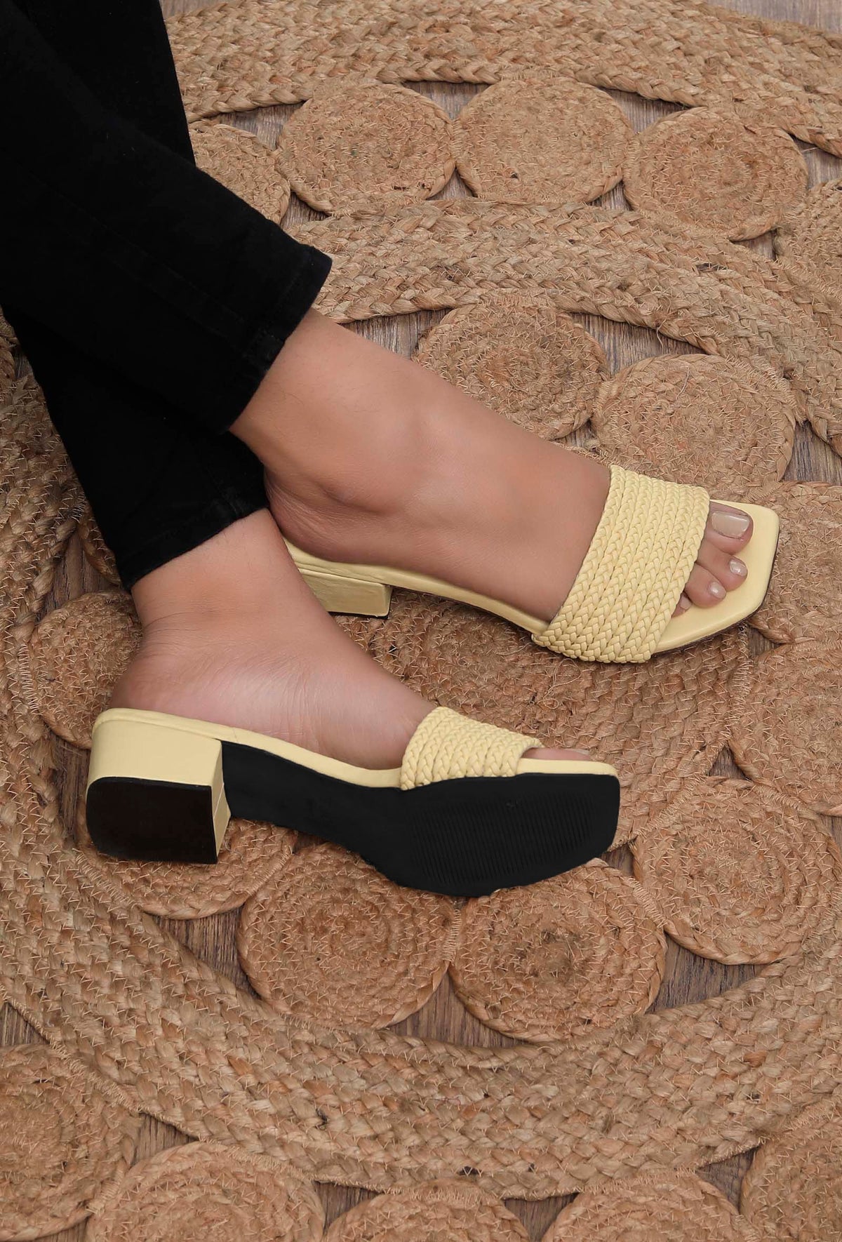 Lemon Yellow Braided Cruelty Free Leather Heels サイズ EU42