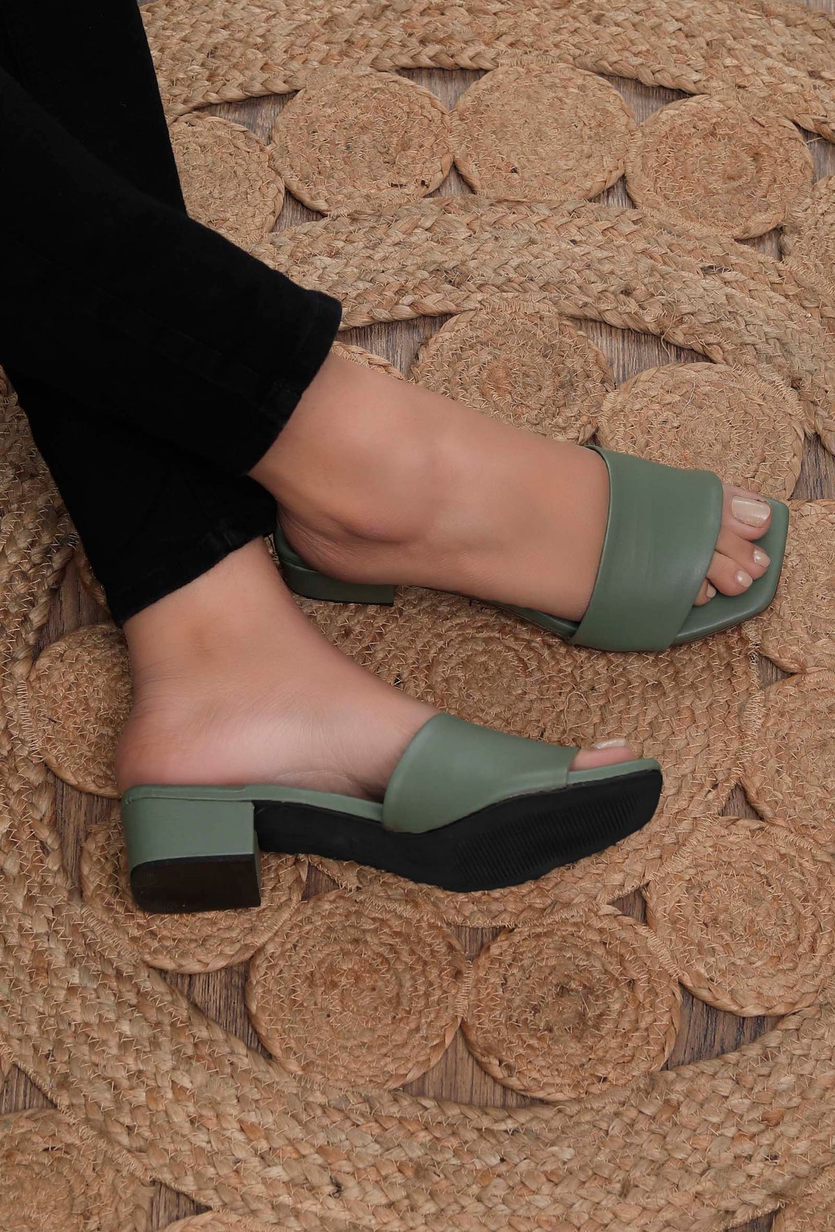 Sage Green Cruelty Free Leather Heels サイズ EU36