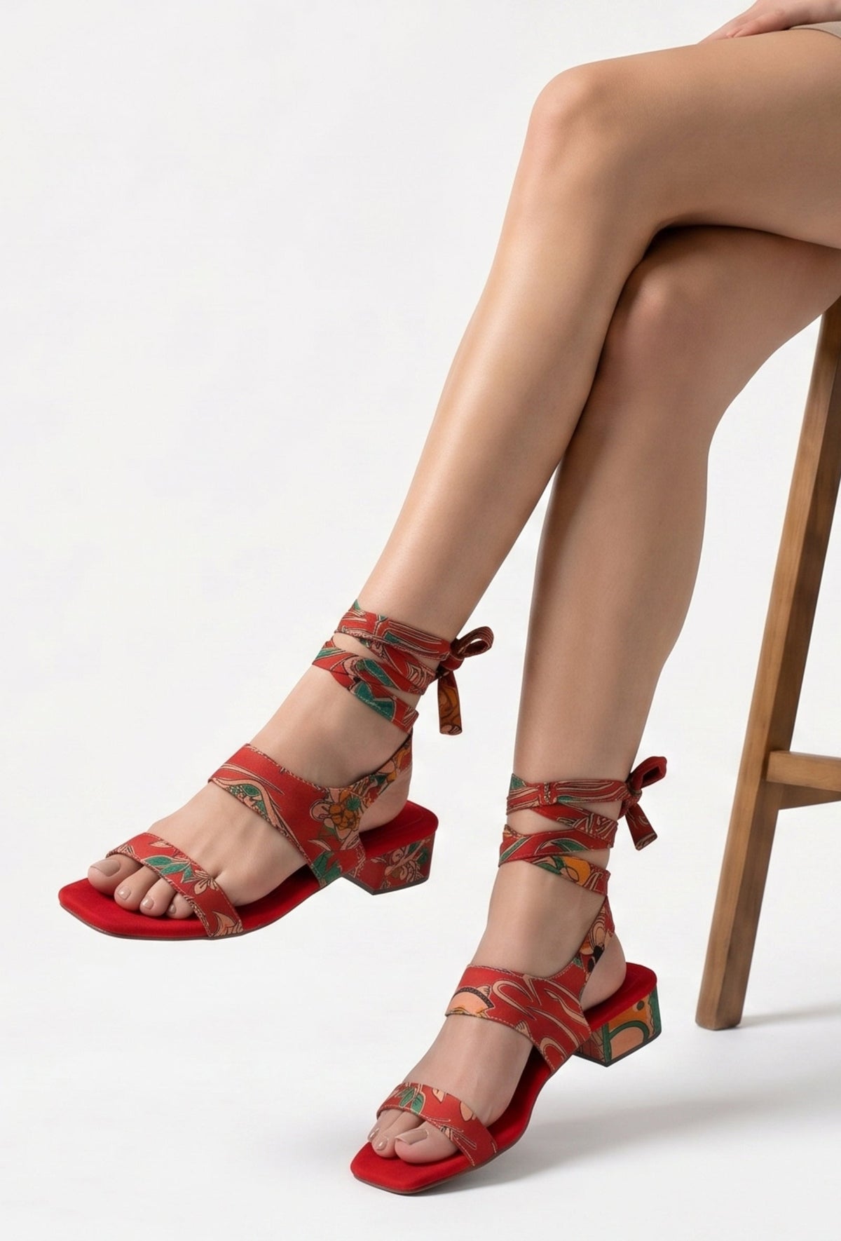 Scarlet Red Kalamkari Tie Up Heels サイズ EU42