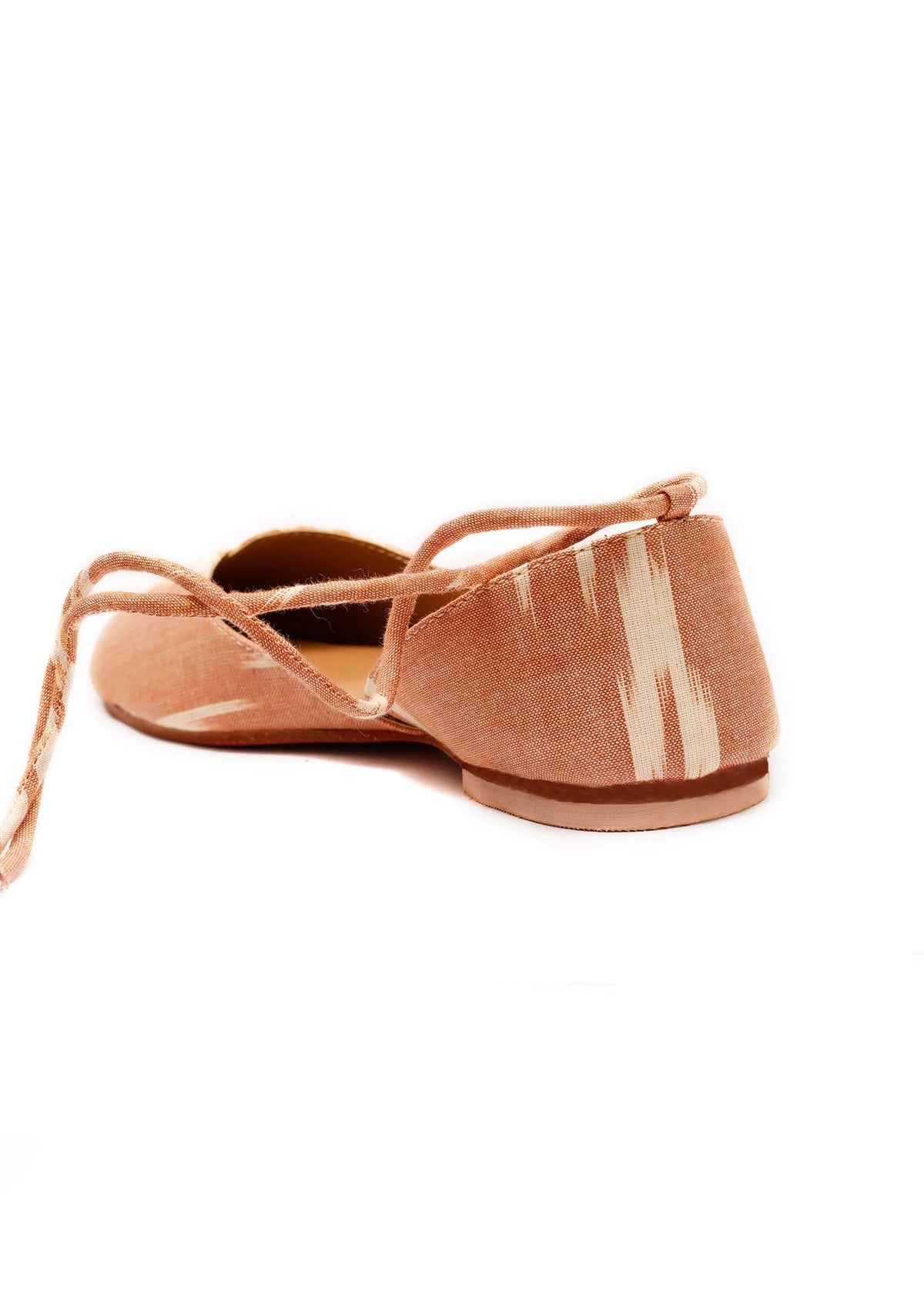 Peach Ikkat Cruelty Free Leather Juttis サイズ EU38