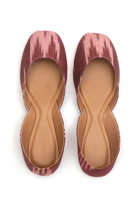 Maroon Ikkat Cruelty Free Leather Juttis サイズ EU38