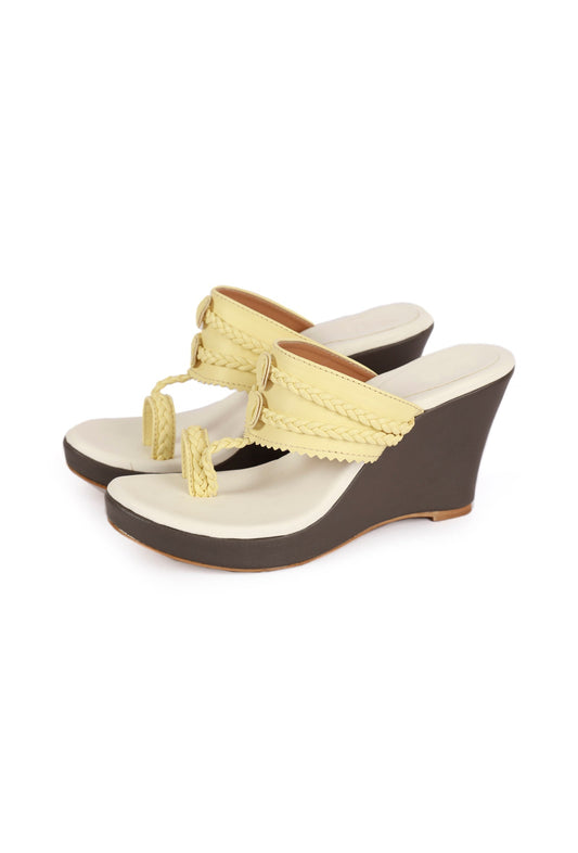 Yellow and White Vegan Leather Kolhapuri Wedges サイズ EU38