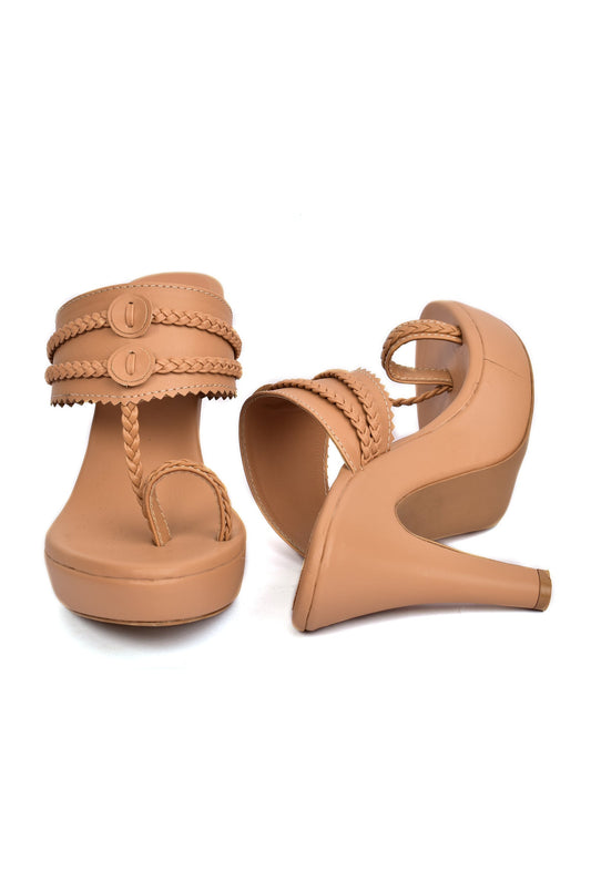 Beige Vegan Leather Kolhapuri Heels サイズ EU38