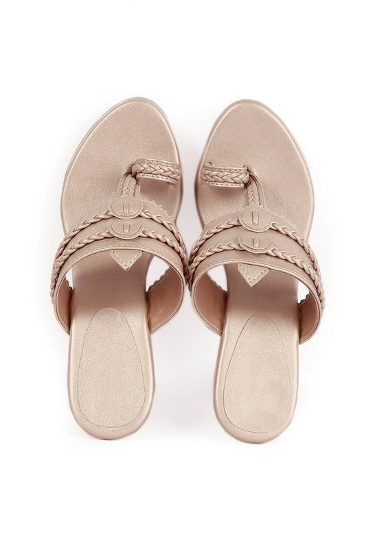 Glimmer Golden Vegan Leather Kolhapuri Heels サイズ EU38
