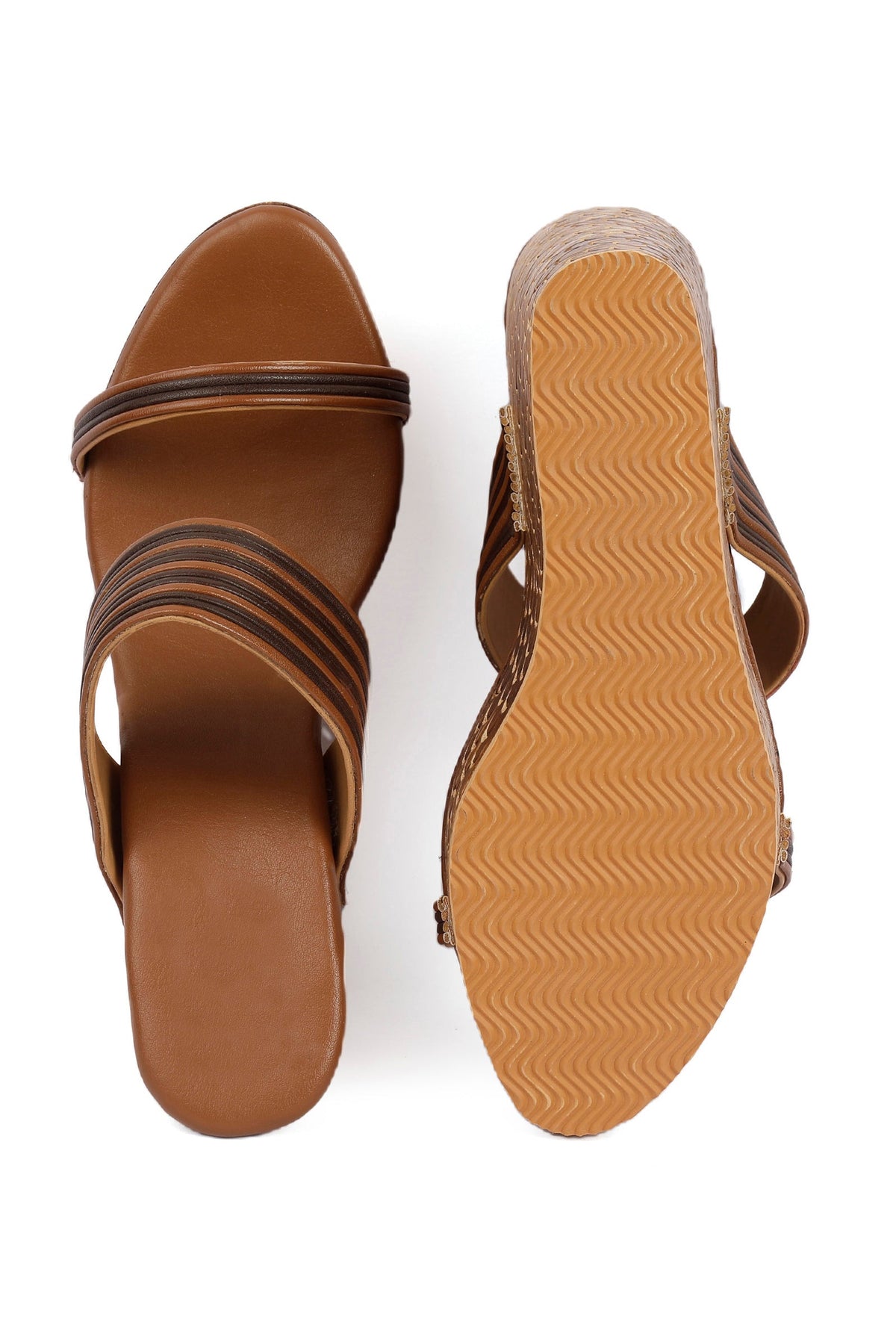 Penny Brown Wooden Carved Textured Platform Wedges サイズ EU41