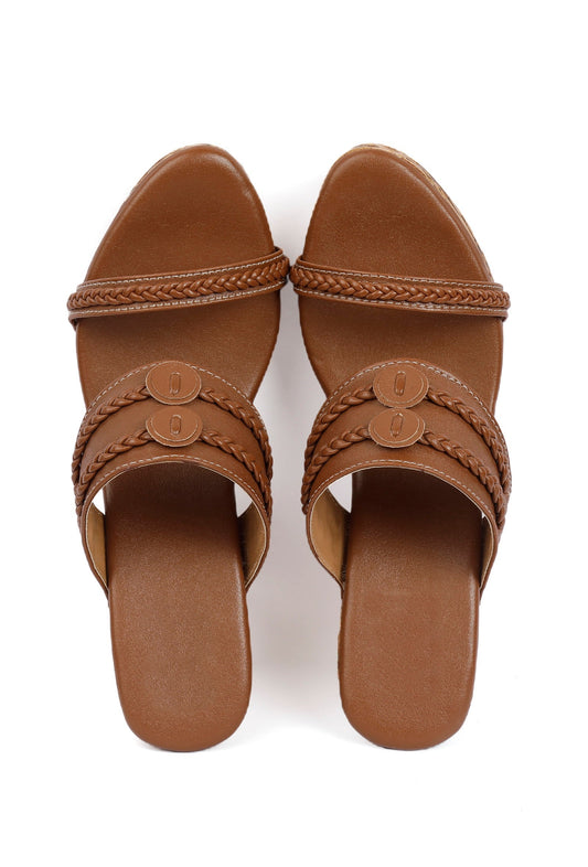 Tawny Brown Wooden Carved Braided Block Heels サイズ EU38