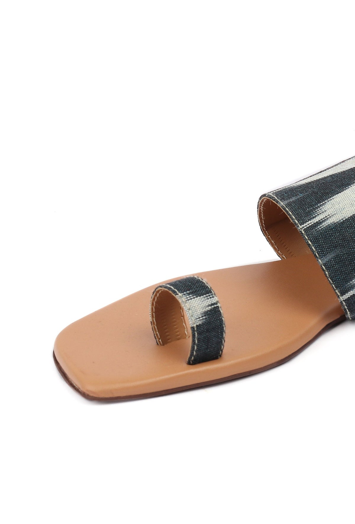 Black & Caramel Brown Ikat One Toe Cruelty Free Leather Flats サイズ EU37