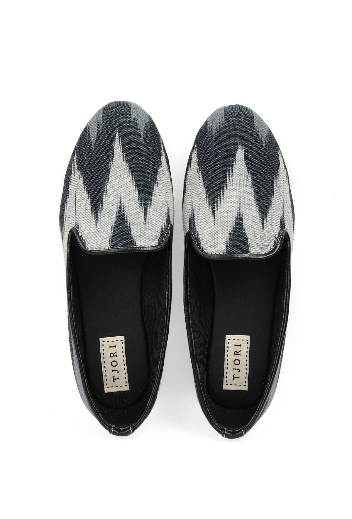 Black & Grey Ikat Print Flat Cruelty Free Leather Ballerinas サイズ EU38