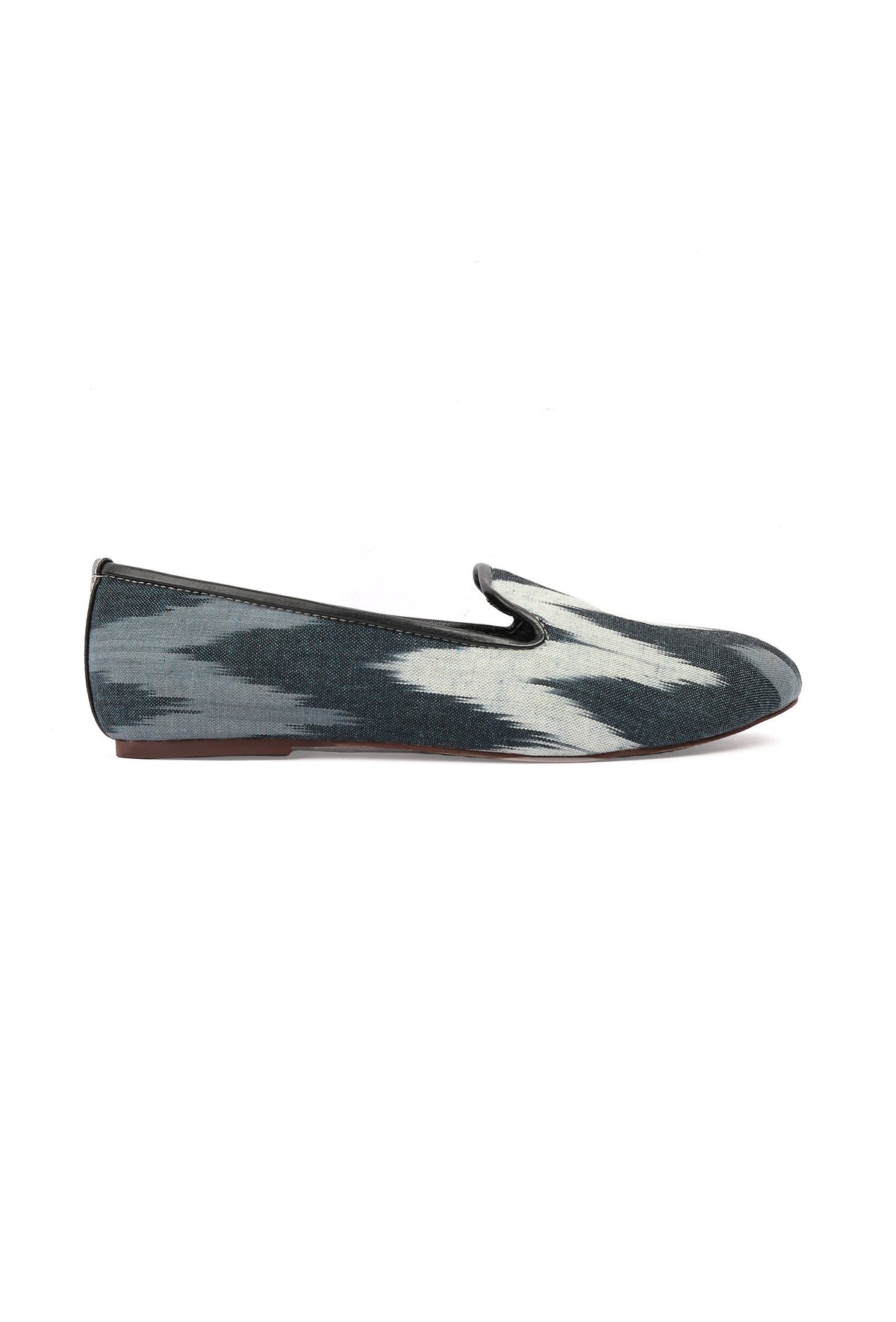 Black & Grey Ikat Print Flat Cruelty Free Leather Ballerinas サイズ EU38