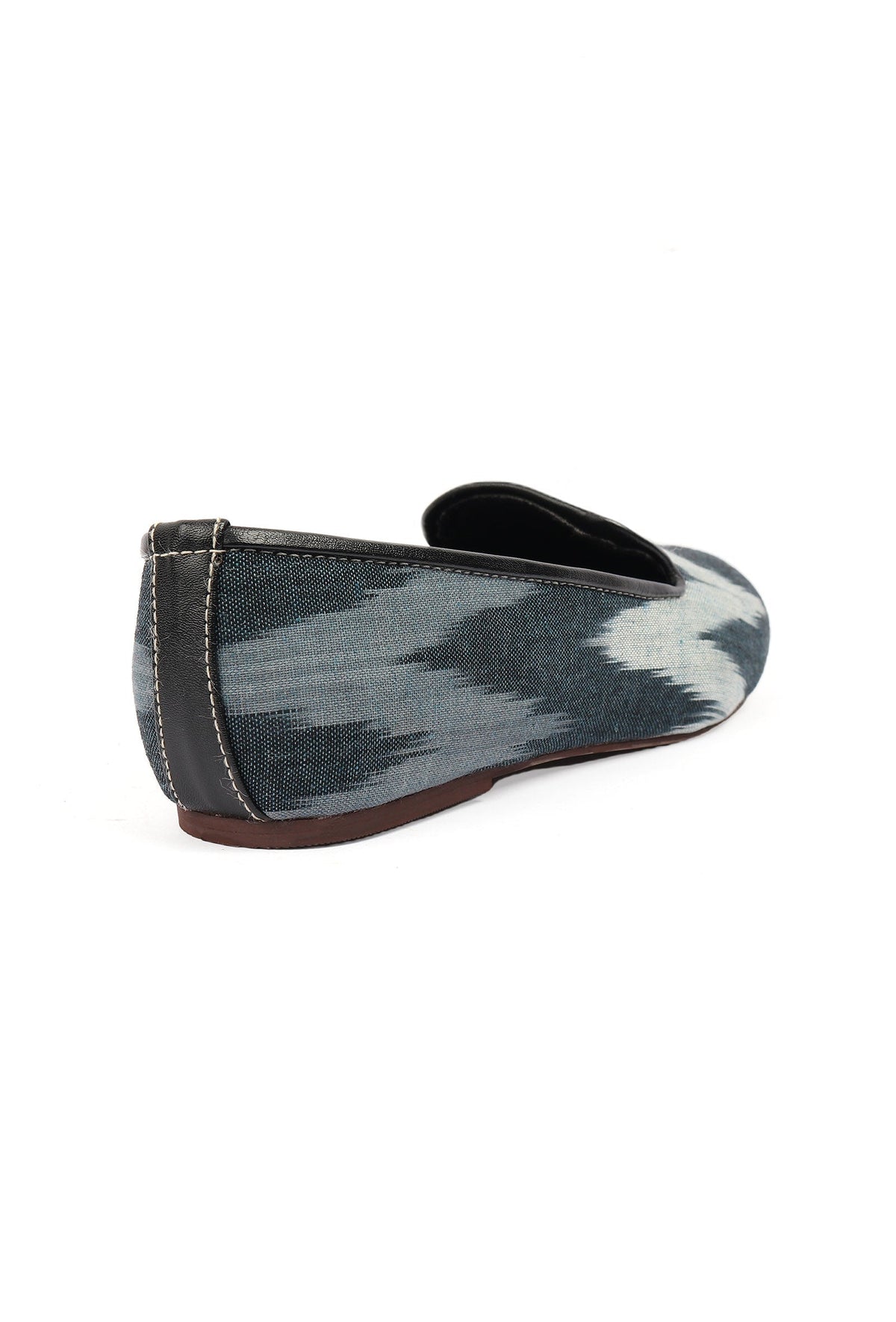 Black & Grey Ikat Print Flat Cruelty Free Leather Ballerinas サイズ EU38