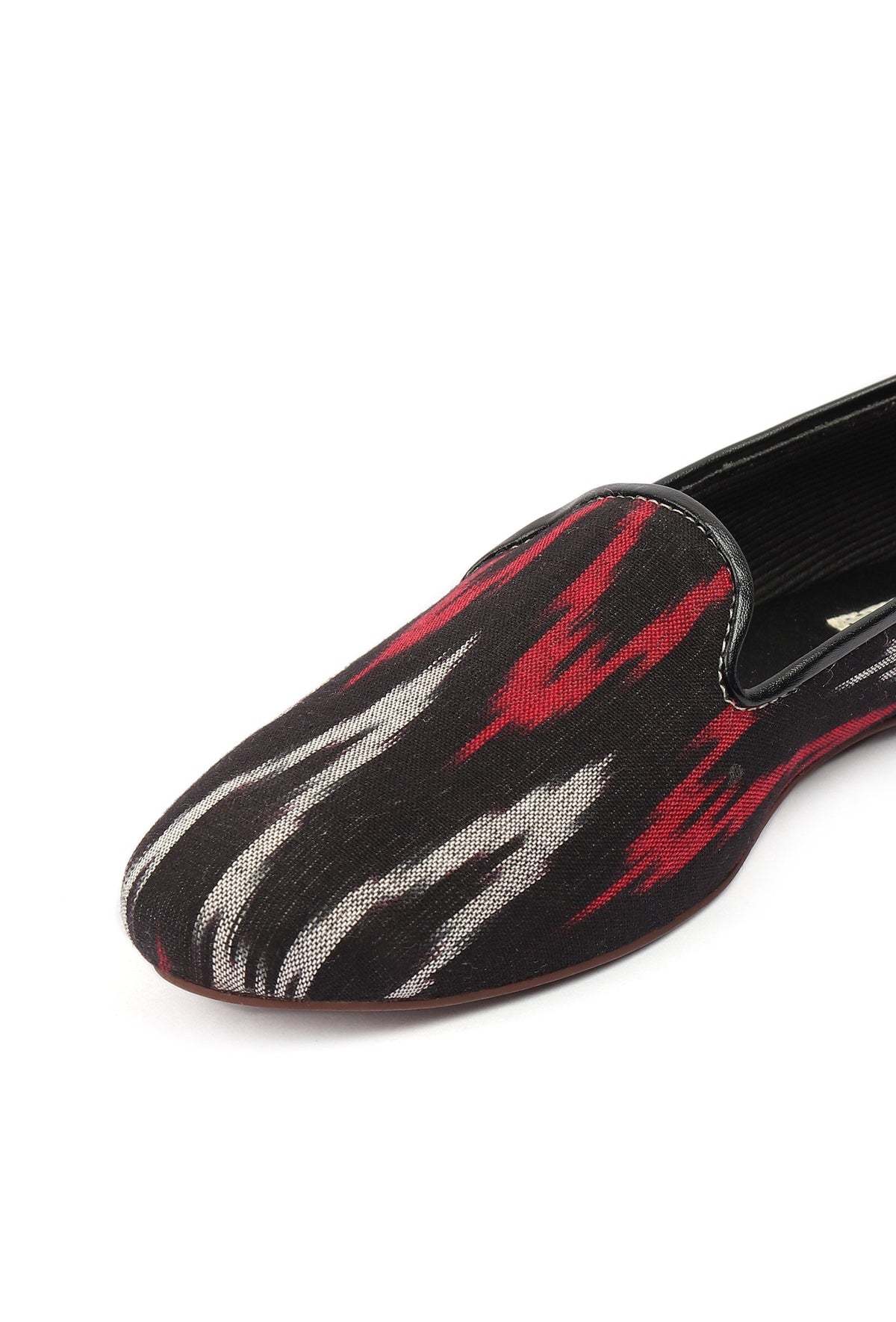 Black, Red & Grey Ikat Flat Cruelty Free Leather Ballerina サイズ EU38