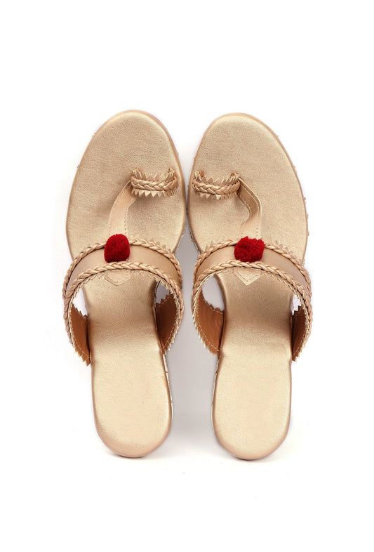 Vainavi Golden Fringed Hand Embroidered Braided One Toe Wedges サイズ EU38
