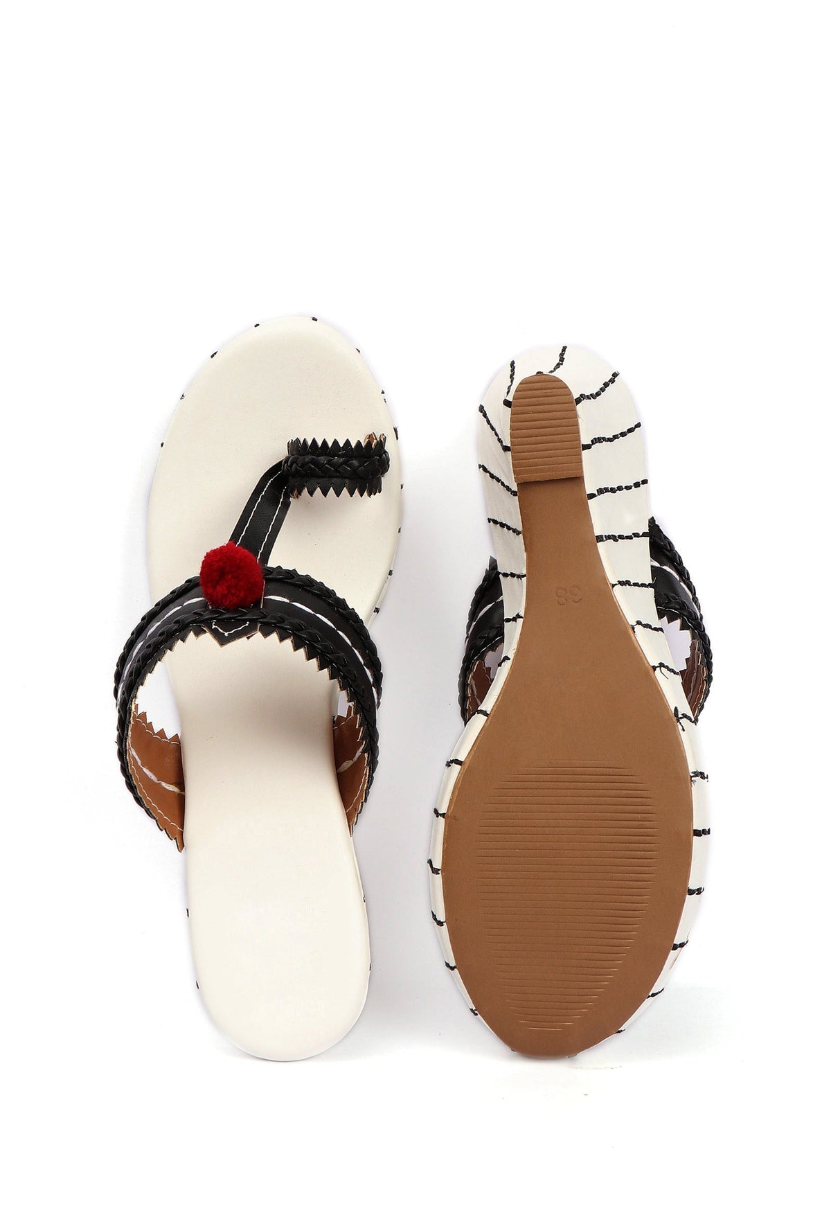 Lohini White & Black Fringed Kolhapuri One Toe Wedges サイズ EU38